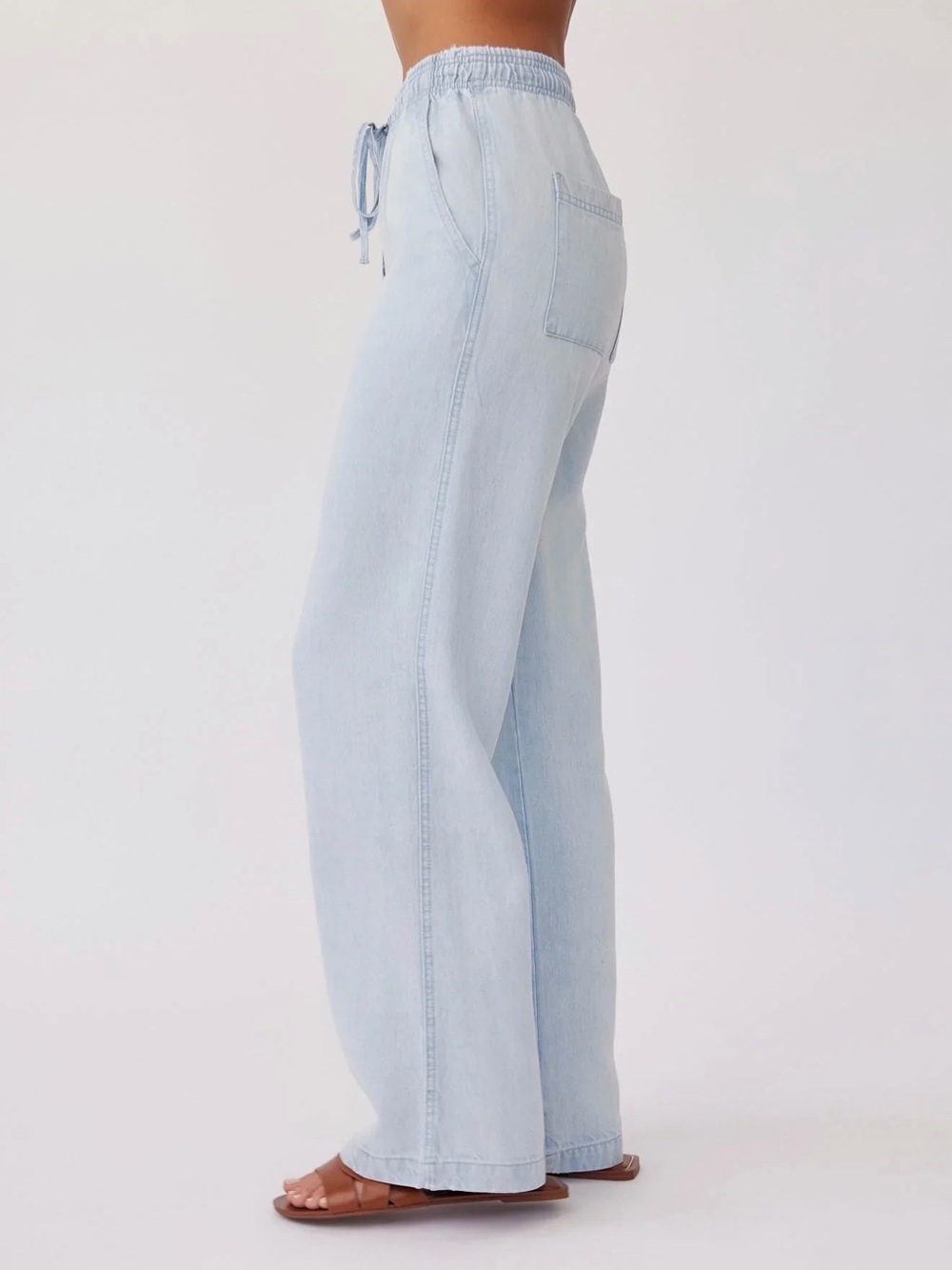 Bella Dahl Oasis Spray wash drawstring jeans- NWOT
